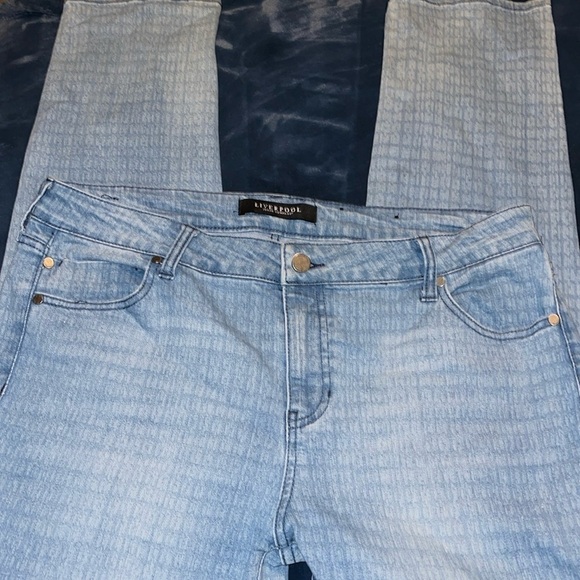 Liverpool Denim - Liverpool Denim Jeans Light Wash Grid Pattern - size 14 - AA